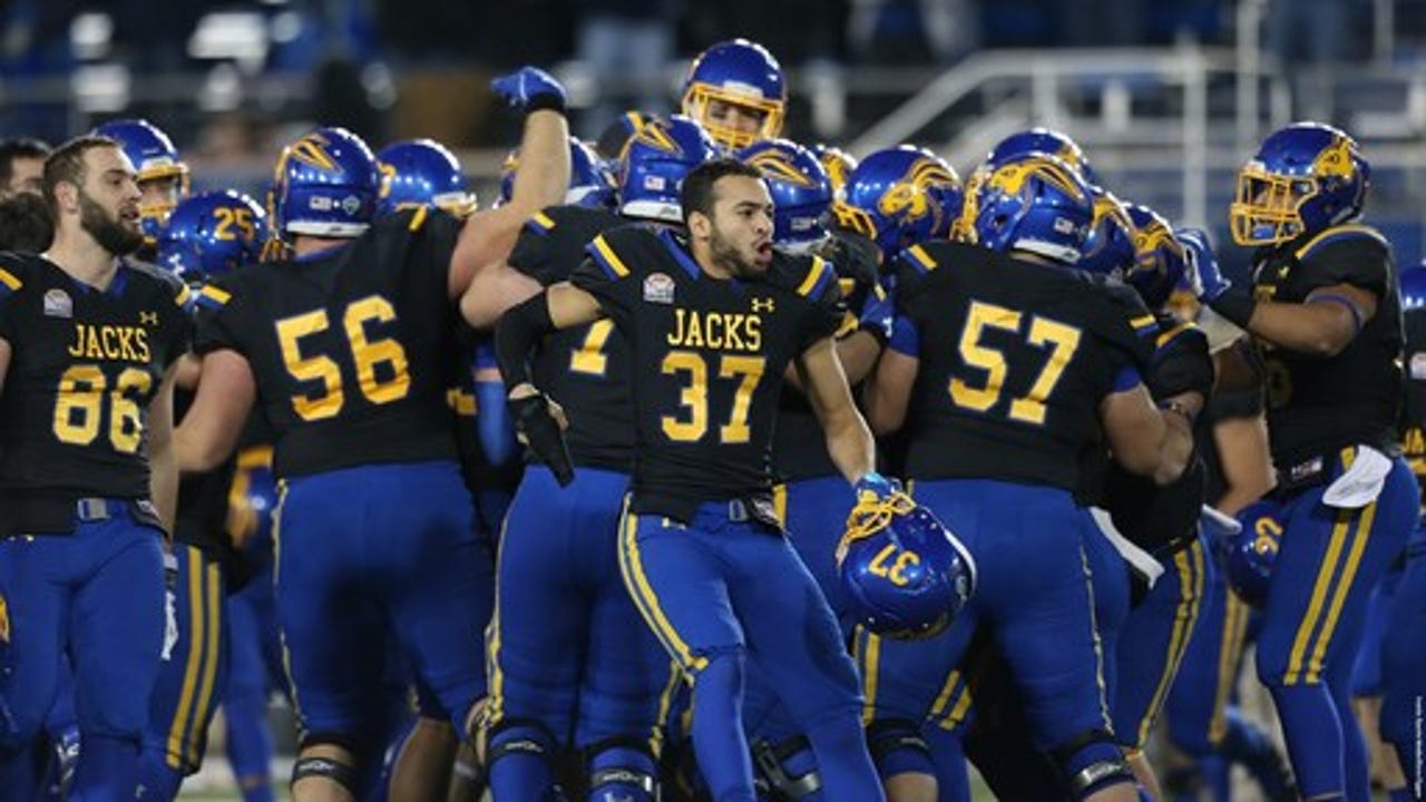 FCS Playoffs: New Hampshire at South Dakota State